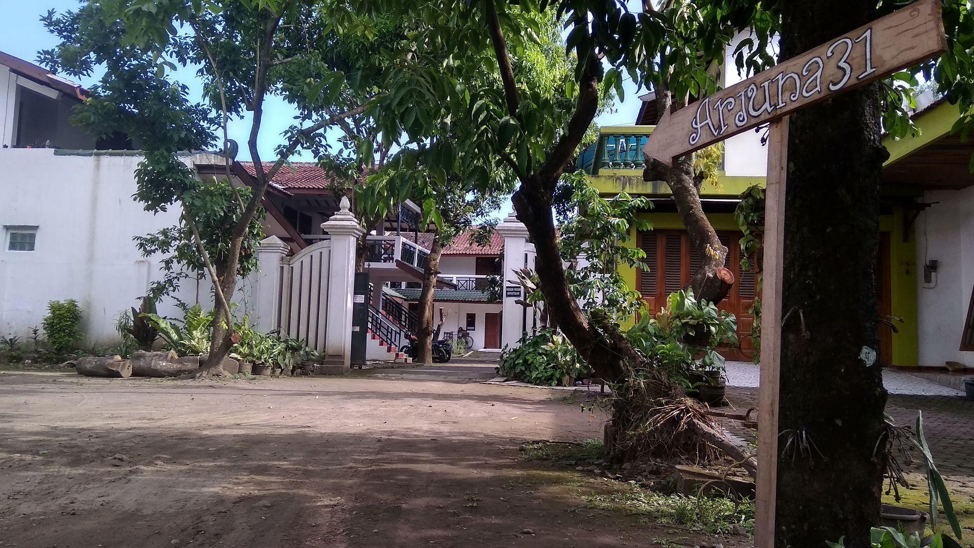 Arjuna 31 Yogyakarta Exterior photo